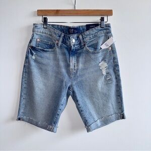 GAP 9" Denim Bermuda Short Stretch Cotton Women's Size 6 / 28 NWT Model Off-Duty